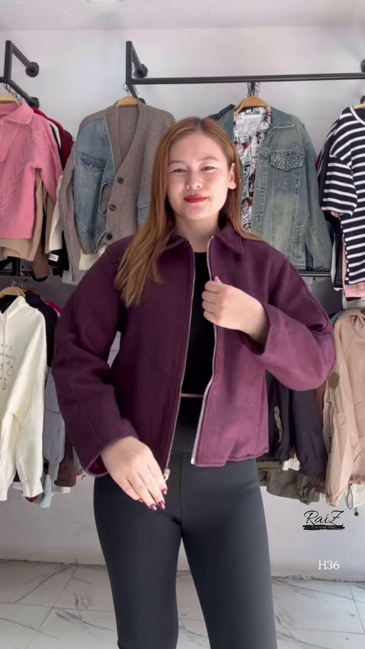 Minimalist Zip-Up Jacket β Cozy, Clean, and Effortlessly Chic β¨π§₯ - Image 3