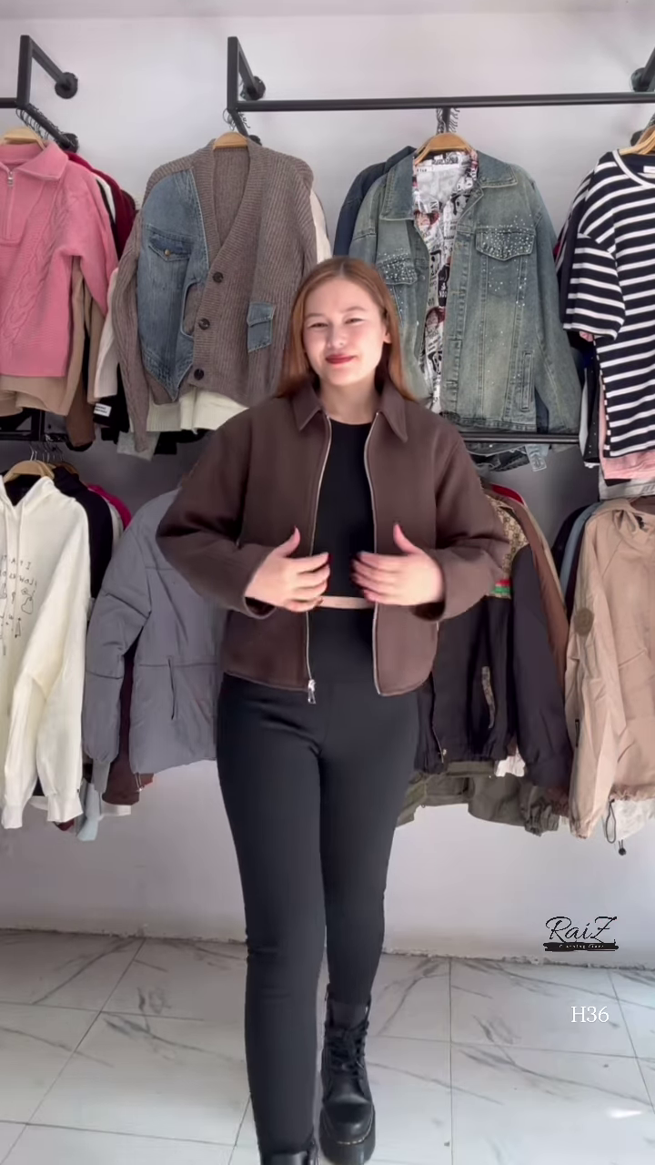 Minimalist Zip-Up Jacket β Cozy, Clean, and Effortlessly Chic β¨π§₯ - Image 4