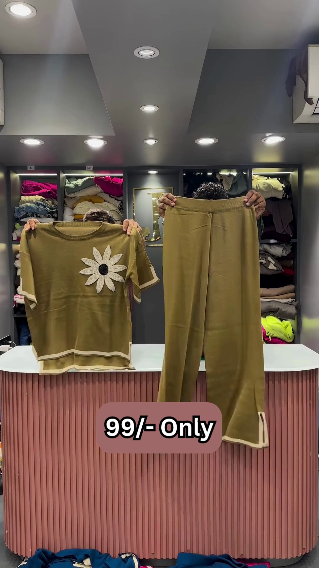 Maroon Two-Piece Sweater Set with Embroidered Daisy - Image 4