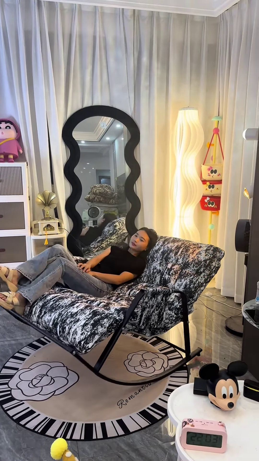 Rock Your Relaxation β Modern Cozy Rocking Lounge Chair π€πͺποΈ