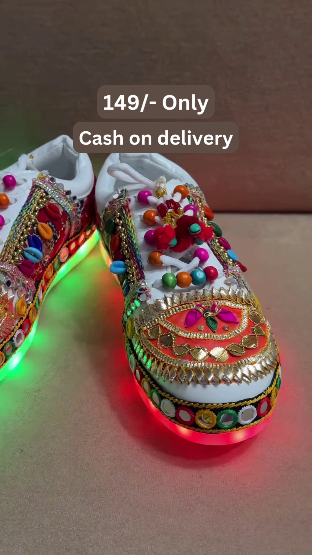 Unisex White Ethnic Mojari Footwear with Multicolor Bead Embroidery – Festive Pair with Red Light Showcase Styling - Image 4
