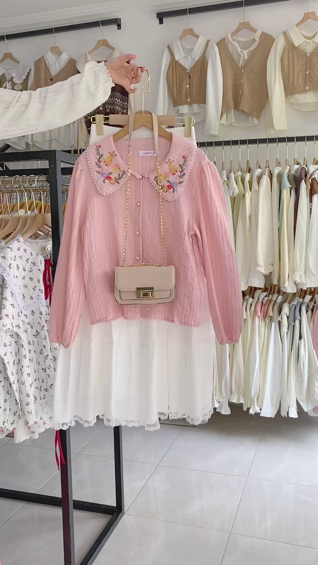 Charming Women's Embroidered Blouse and Layered Tulle Skirt Outfit with Crossbody Bag - Image 5