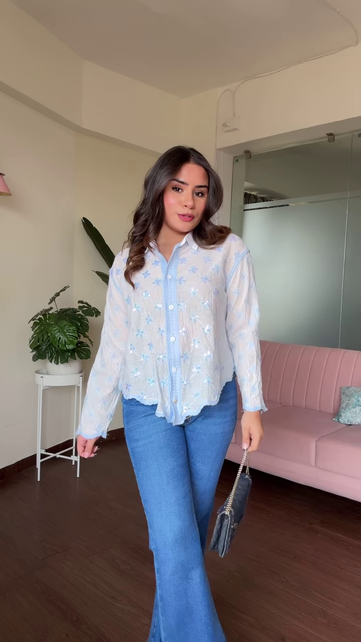 Stylish Women's Ombre Embroidered Top with Ruffle Details and Wide-Leg Jeans - Image 3
