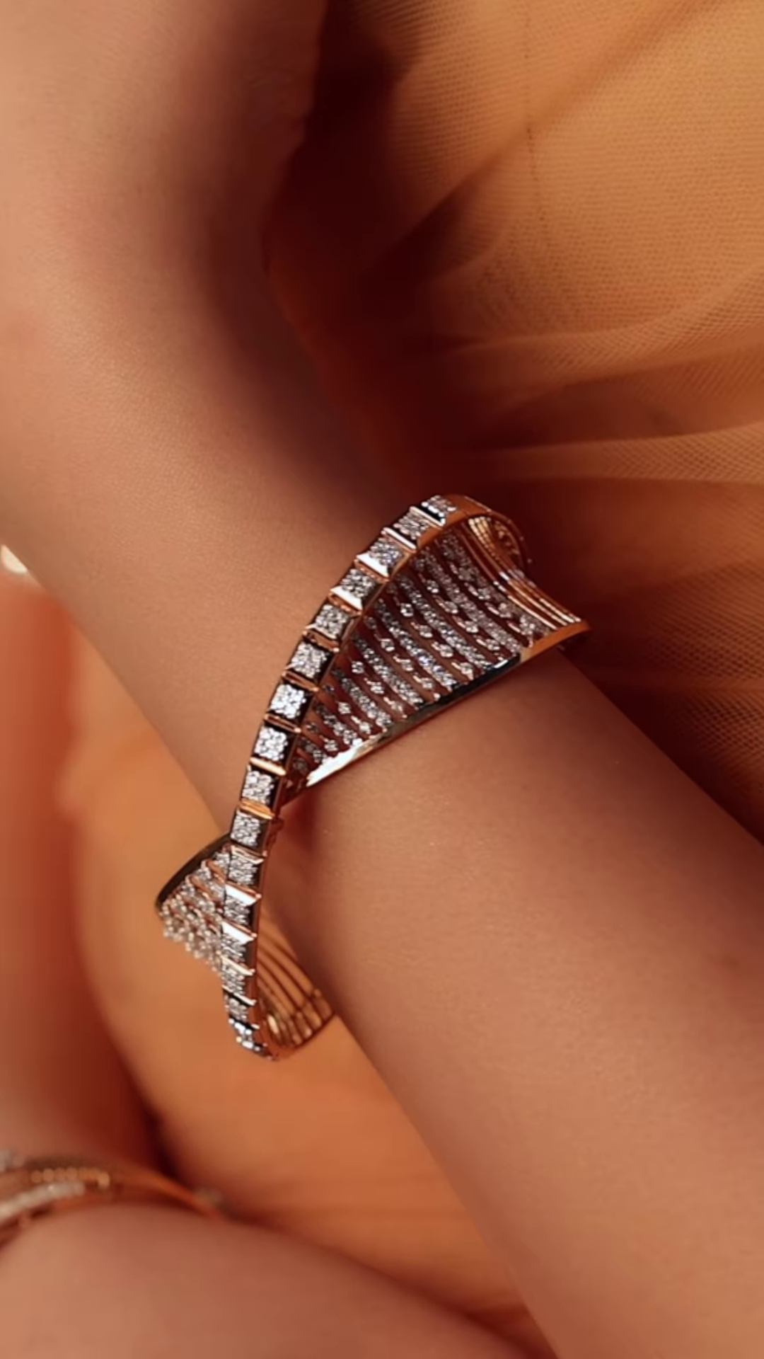 Ornate Gold-Toned Bangle with Kundan, Emerald, and Pearl Detailing - Image 3