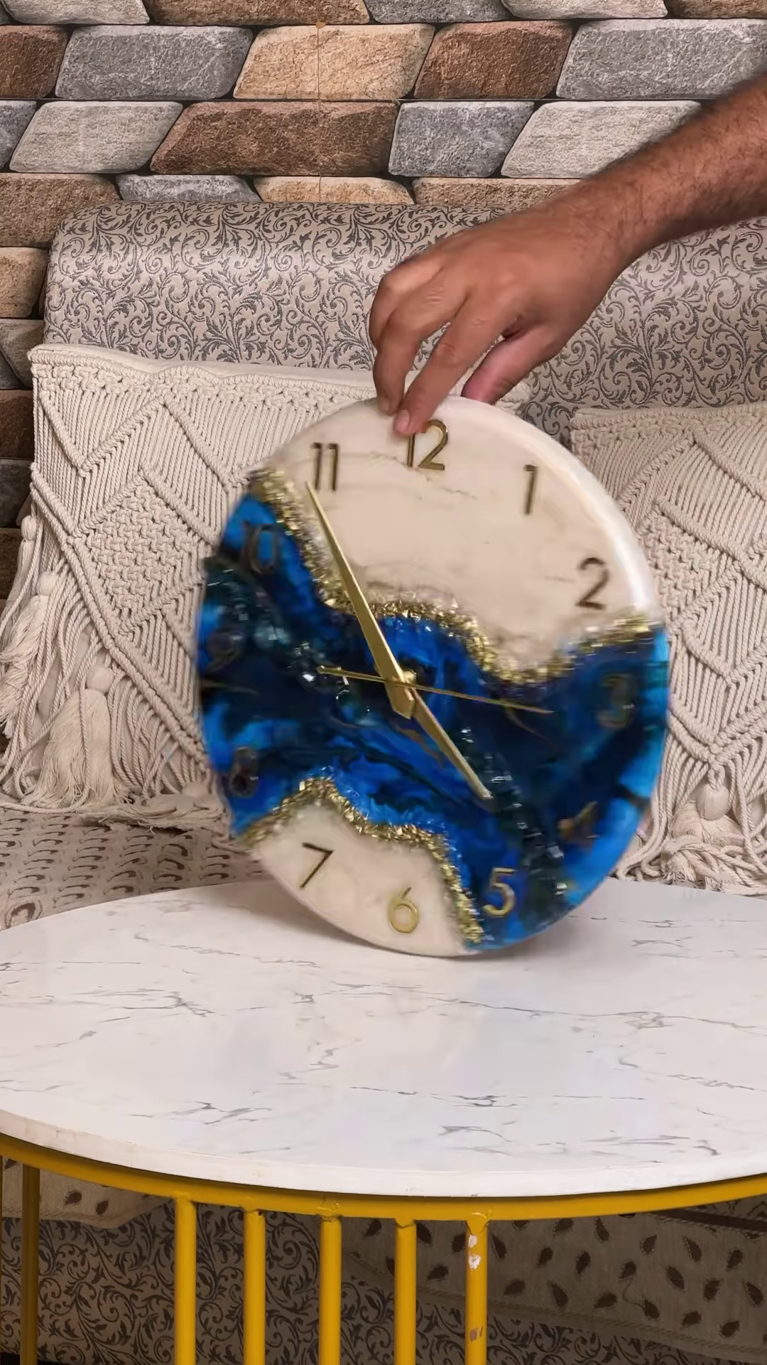 Artistic Resin Wall Clock with Abstract Color Blocking and Metallic Accents - Image 4