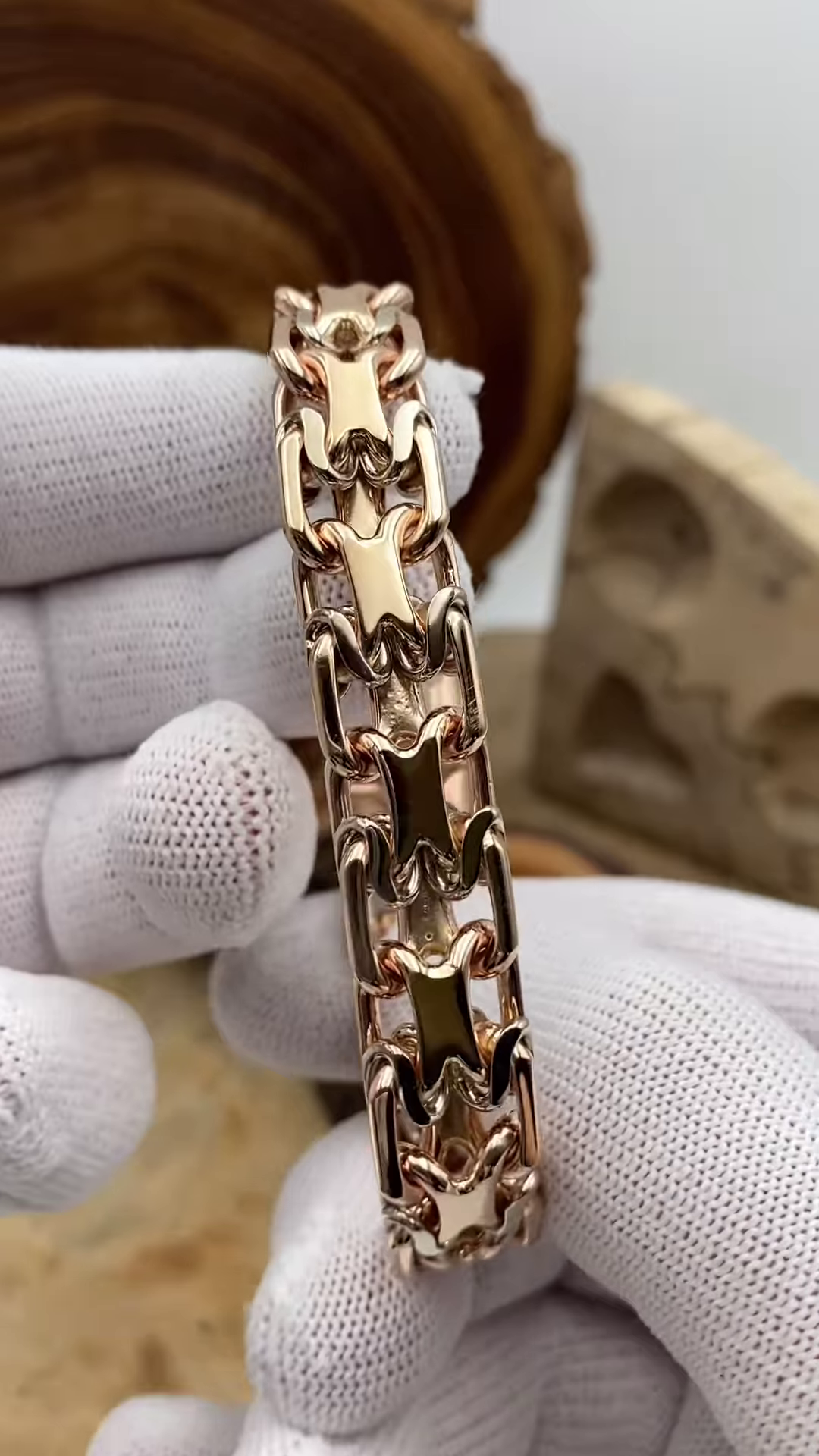 Bold Gold-Toned Link Bracelet with Unique Interlocking Design