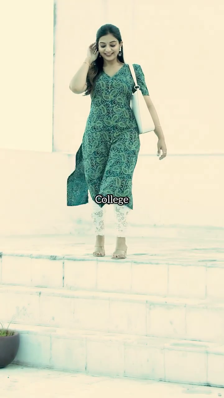 Stylish Sleeveless Printed Kurti with Coordinating Leggings - Image 3